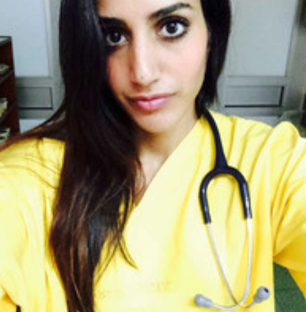 Qizlar tez silkitib, shimib oladi